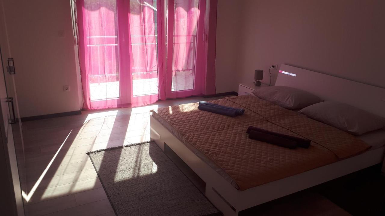 Apartments Kristina Crikvenica Bagian luar foto